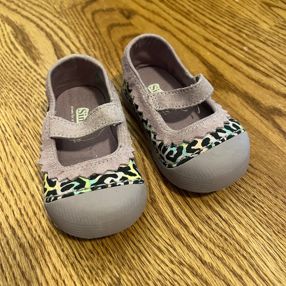 Simple Eco Sneakers Baby Toddler Shoes Size 4